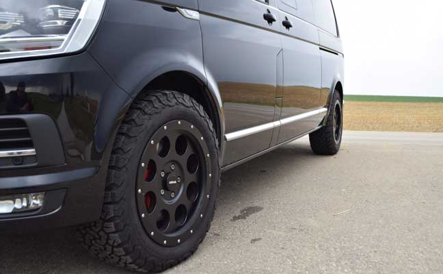 Off-road tires for the Volkswagen Multivan T6 Delta 4x4